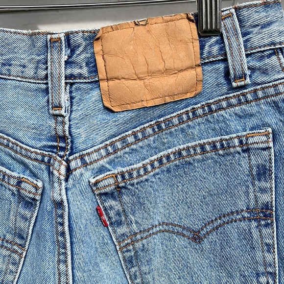 Vintage Levi’s denim shorts button fly - Picture 4 of 6